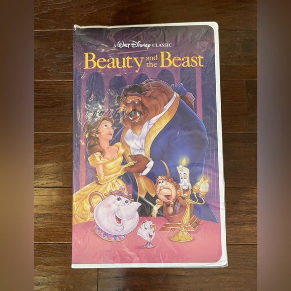 Disney Beauty and the Beast Classic VHS Boxed Silk Touch Throw 50